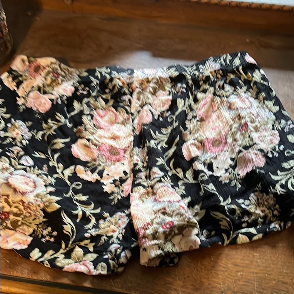 Boom boom jeans  Floral Lace Trim Shorts - Picture 6 of 6
